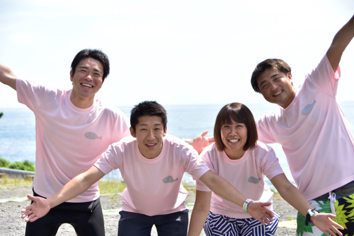 海が大好きな、元気いっぱいのスタッフがお待ちしています。きっとあなたも笑顔になれるはず!