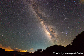 こんなにも星があるのかと、感動するはず。天の川もくっきりと見える！