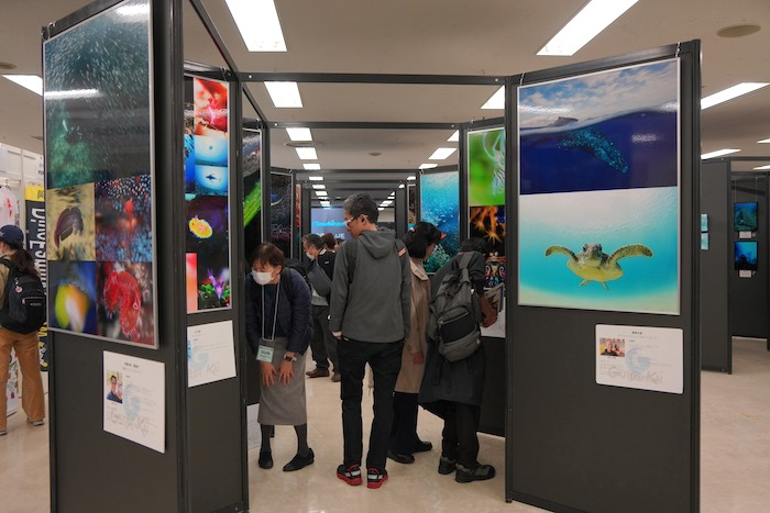 撮影スキルも一流であるメンバーが多く在籍しているガイド会。メンバーによる写真展を開催