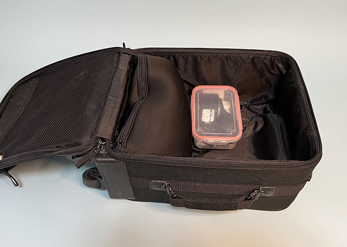 ソフトケース、付属品は大事に扱いましょう